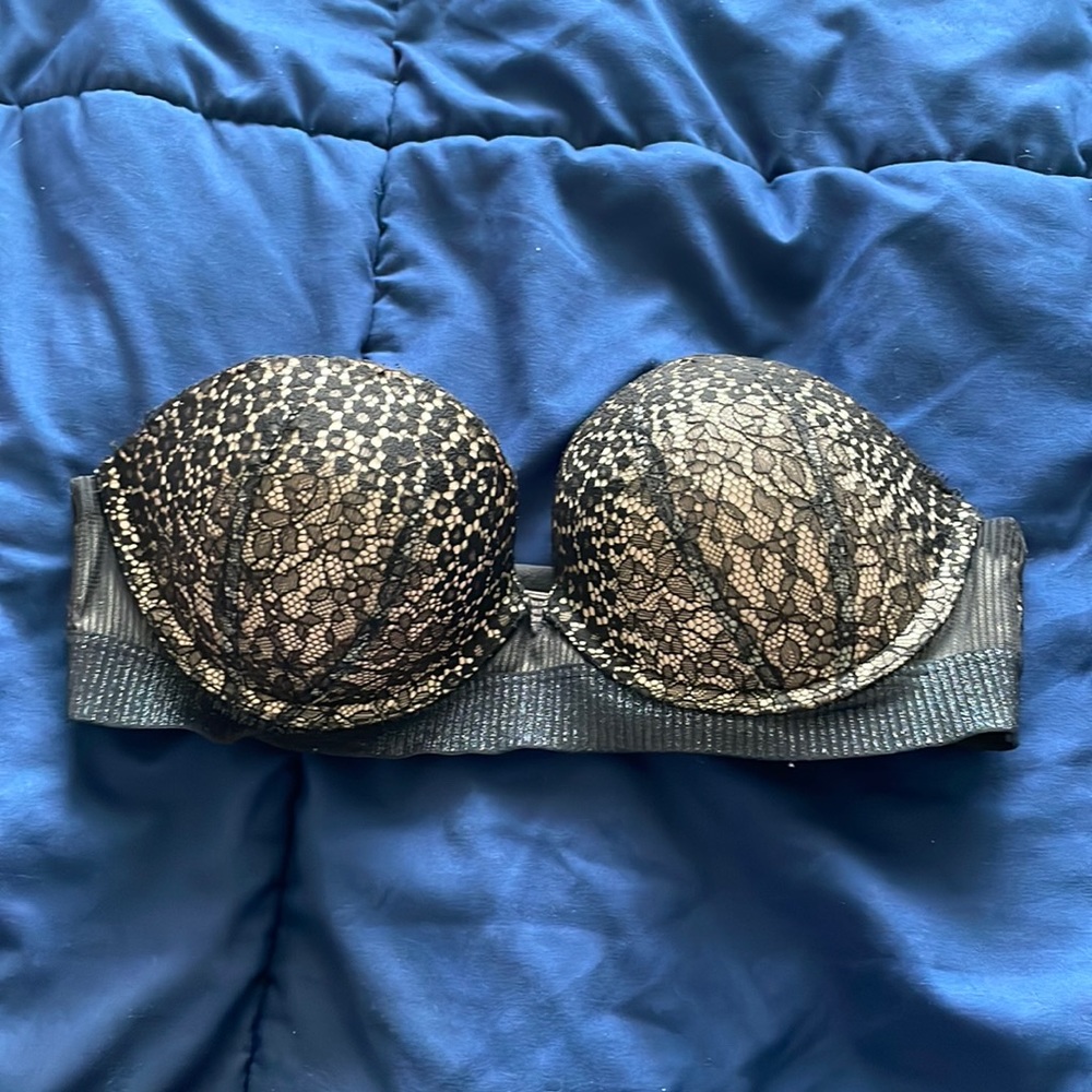 Victoria Secret Strapless bra
